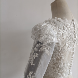 優雅灰白色短上衣長袖美麗花卉圖案刺繡婚禮/餘興派對 第5張的照片
