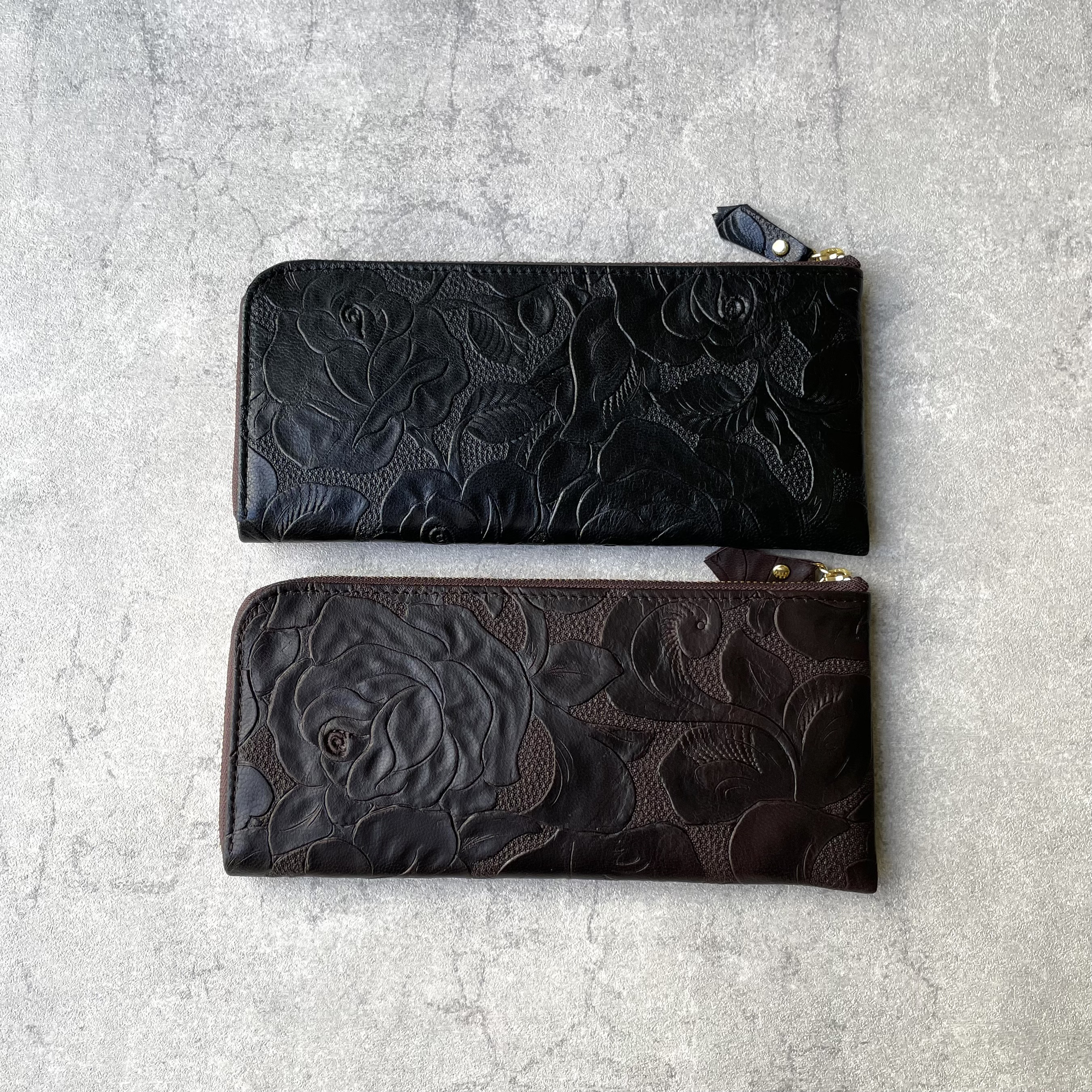 バラの型押し本革 長財布　ブラウン・ブラック