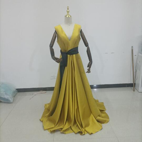 セクシー 深Vネック イエロー パーティードレス サッシュベルト 演奏会  