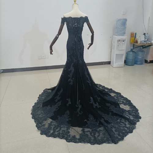 上品！黒 パーティードレス 贅沢な小花総レース 長袖 マーメイドライン  