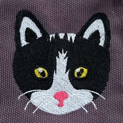 【送料無料】白黒猫の刺繍 たっぷりポケット付き Zip式 キャンバスミニリュック 14枚目の画像