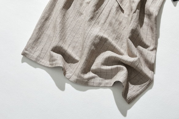 シルエットで魅せる、上質感のあるストライプジャンパースカート　コットンリネン 　230930-1 12枚目の画像