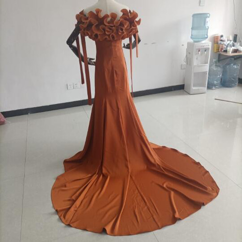 人気上昇！カラードレス テラコッタ色 取り外しオフショルダー袖  