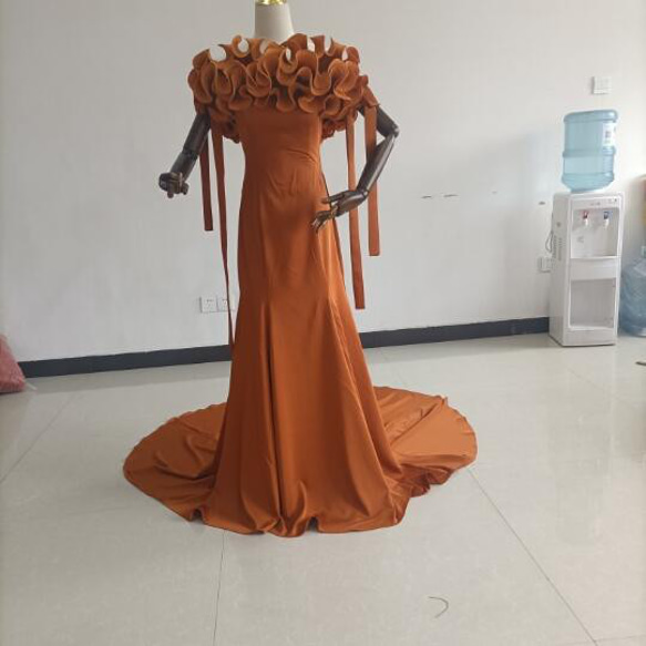人気上昇！カラードレス テラコッタ色 取り外しオフショルダー袖  