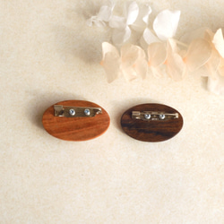 楕円のブローチ【ラッピング付】 oval  wooden brooch 5枚目の画像