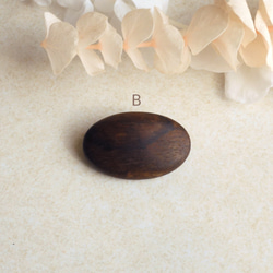 楕円のブローチ【ラッピング付】 oval  wooden brooch 4枚目の画像