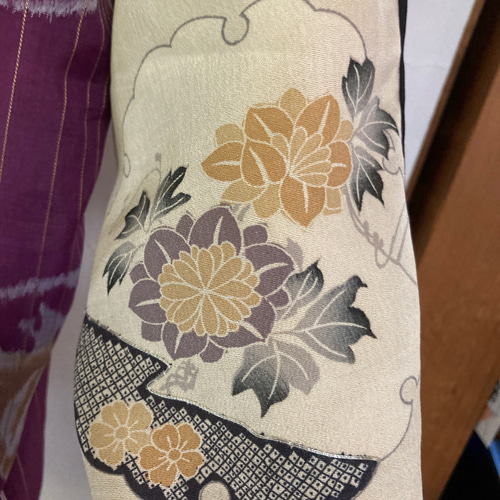 着物リメイク83番 ゴールドピンクベース孔雀柄 リバーシブルブルゾン