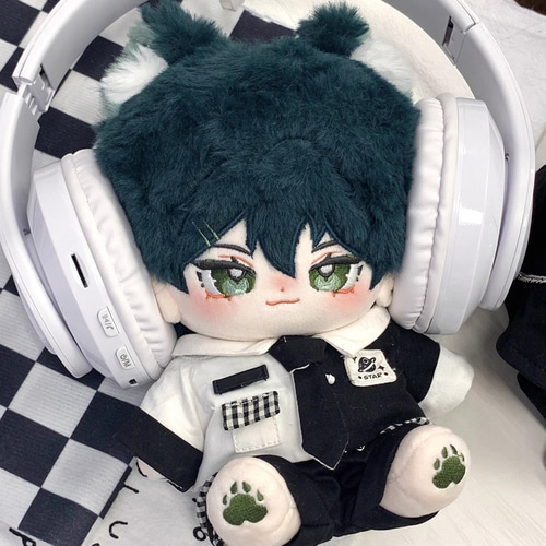 ヘッドフォン付き白髪ぬいぐるみ ヘッドフォン付き白髪ぬいぐるみ