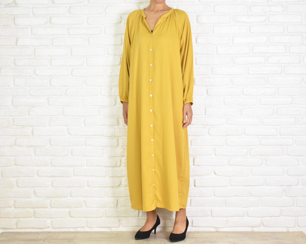 シンプルなスキッパー長袖ワンピース　＜マスタードイエロー＞