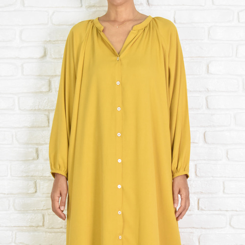 【イッセイミヤケ ミー】バルーン ワンピース マスタード プリーツ 黄色 ベルト付きサテンミディワンピース - マスタード | ZARA Japan