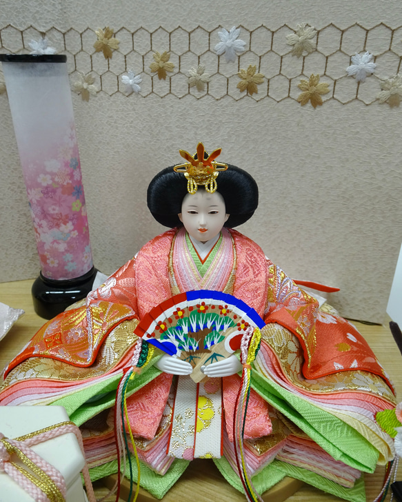 令和６年度新作 今どきのお雛様 上芥子親王飾り・きらら 4枚目の画像