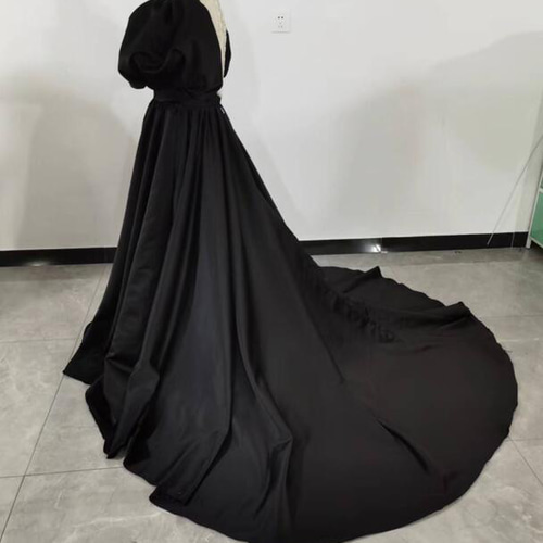 オードリー風 クラシカル ウエディングドレス 黒 プリンセスライン  