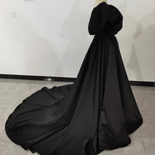 オードリー風 クラシカル ウエディングドレス 黒 プリンセスライン  