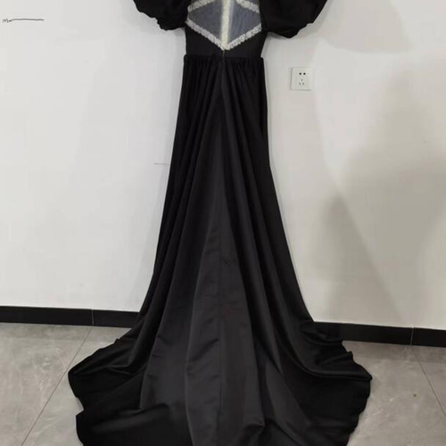 オードリー風 クラシカル ウエディングドレス 黒 プリンセスライン  