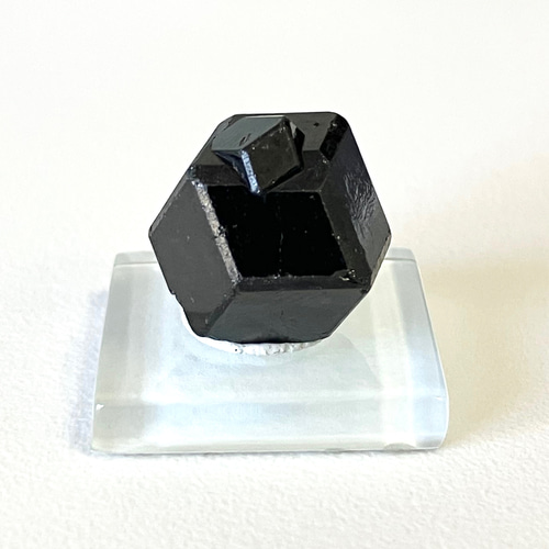 メラナイトガーネット ブラックガーネット原石 ① 马里 黒色柘榴石