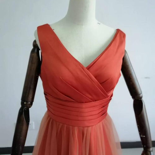 高品質！パーティードレス テラコッタ色 Vネック 背中見せ 花嫁 細見え  