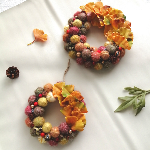 毛糸玉とイチョウのオータムリース リース Allium blue perfume 通販