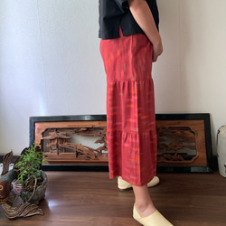手織り綿ティアードガウチョパンツ　裾さばきも楽しいスカート風　赤絣 7枚目の画像