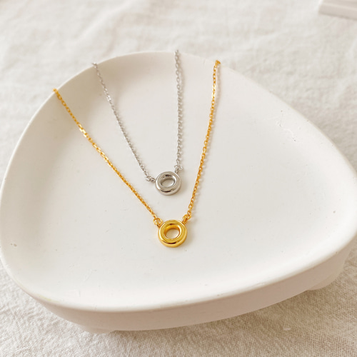 151Np【高品質✨】ネックレス　3リング　ミニマム　小ぶり　シンプル　シルバー 151Np【高品質✨】ネックレス 3リング ミニマム 小ぶり シンプル