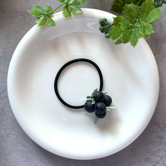 No9 髪飾り ヘアアクセサリー 髪ゴム ヘアゴム ブルーベリー実 パール