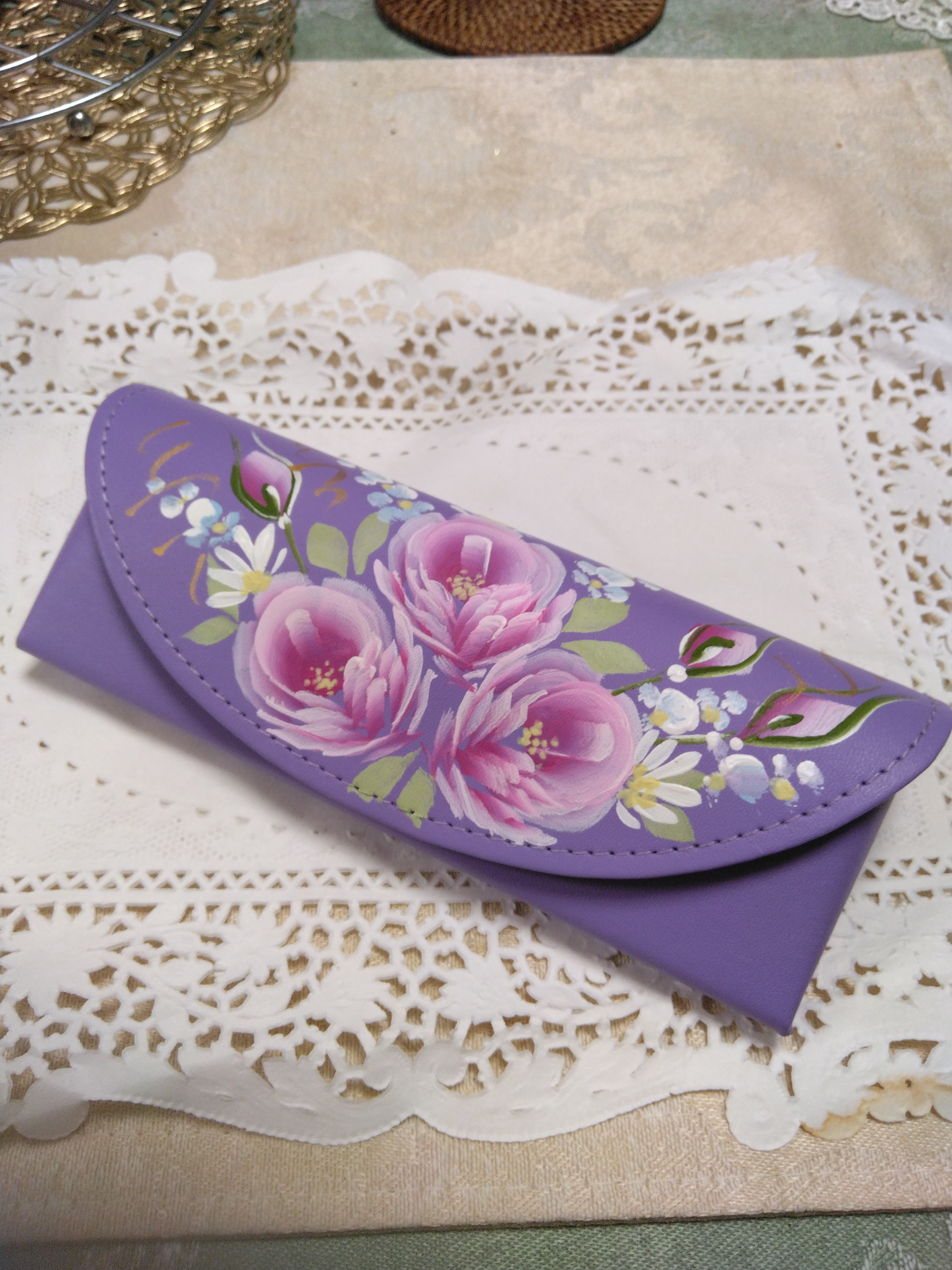 メガネ収納ケース　手帳　懐中電灯　薔薇　手描き　トールペイント トールペイント バラをメガネケースにペイント (花の絵) - YouTube