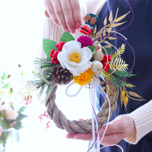 新作早割 お正月 白椿と獅子舞しめ縄飾り しめ縄・しめ飾り 花の縁