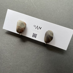 意志のイヤリング ❷ 石ころ　天然石　石　アクセサリー　イヤリング 1枚目の画像