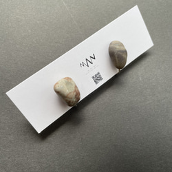意志のイヤリング ❷ 石ころ　天然石　石　アクセサリー　イヤリング 2枚目の画像