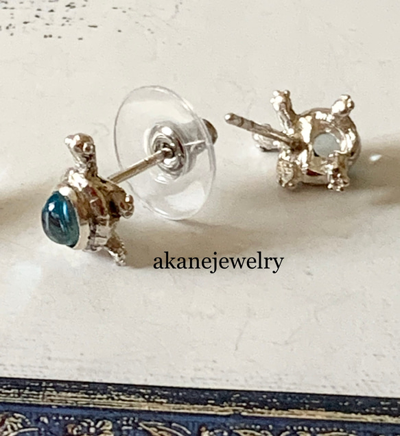 亀の甲羅には青空がある　片耳ブルートパーズと亀のピアス 7枚目の画像