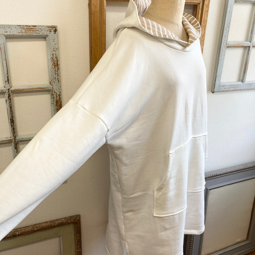 セール価格❗️ありそうでない❤️ボーダー柄フードパーカーチュニック