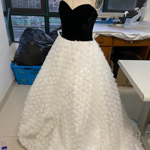 エレガント 黒 ドレス オフホワイト ツーピース チューブトップ 披露宴  