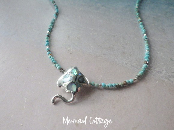 *sv925* Silver Manta Ray 銀とパウアシエルのマンタの天然石ネックレス