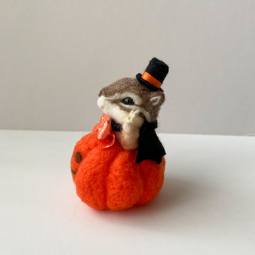 ヴァンパイアリスとハロウィンかぼちゃのマスコット 羊毛フェルト 