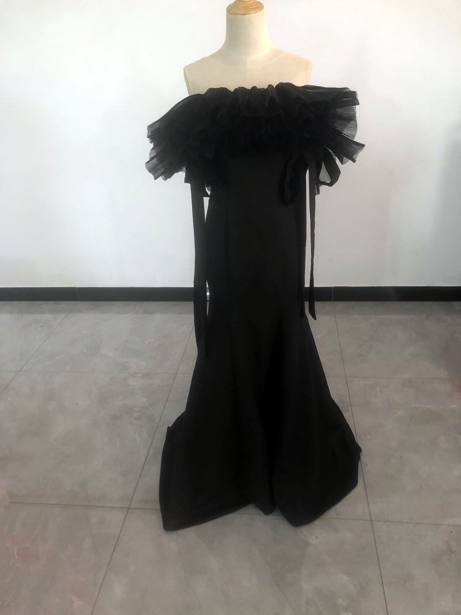 エレガント 黒 オフショルダー パーティードレス 花嫁 可愛い 二次会/結婚式