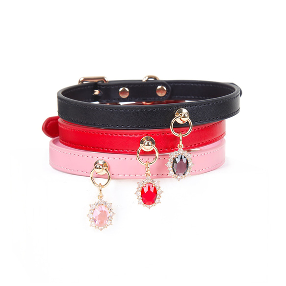 奢華優雅真皮頸鍊，帶有寶石吊墜，禮物，可愛，粉紅色，黑色，紅色 第1張的照片