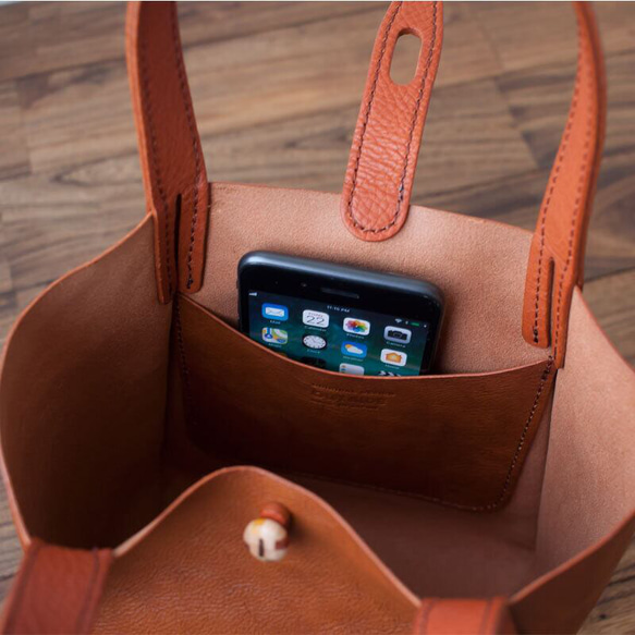 日本製牛革手縫いのボタントートバッグ / ライトブラウン 