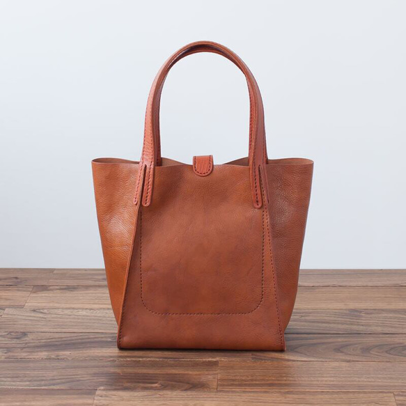 日本製牛革手縫いのボタントートバッグ / ライトブラウン 