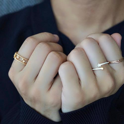 夜空にきらめく流れ星のリング（フリーサイズ ゴールド/シルバー) 指輪