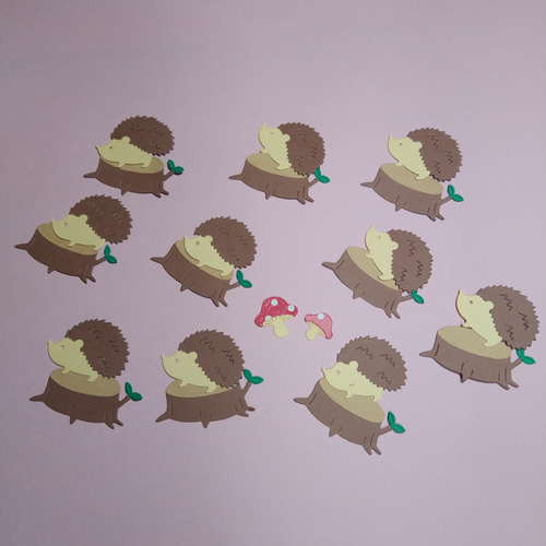 ★オーダー受付中★秋セット★りす★ハリネズミ★ダイカット★クラフトパンチ★ ダイカット 秋 ハリネズミと切り株 クラフトパンチ アルバム 素材