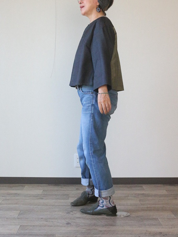 着物リメイク　抹茶の縞と亀甲大島紬ボレロ 4枚目の画像