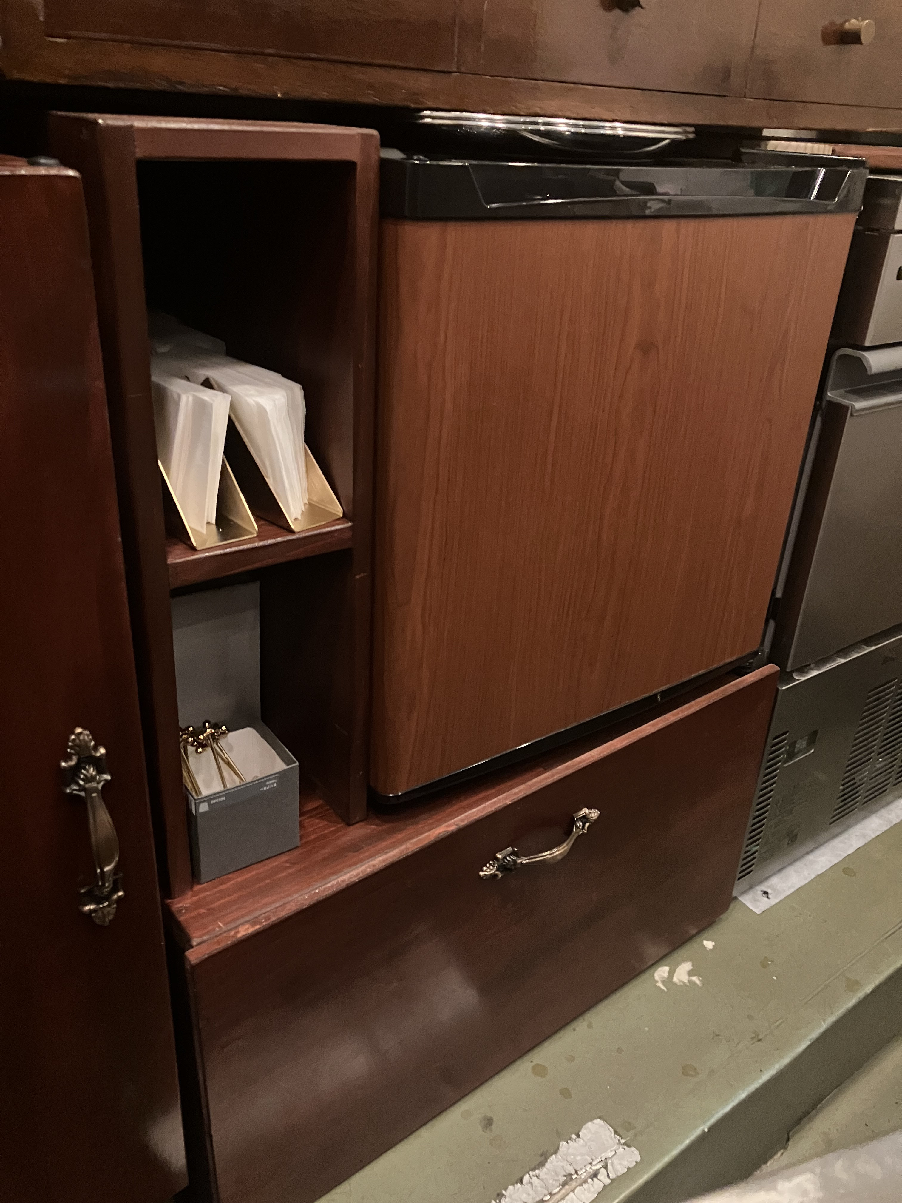 オーダーメイド　引き出し収納と棚