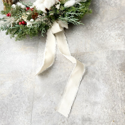 フレッシュグリーン　クリスマスリース　プリザーブドフラワー　綿の実　リース　クリスマス　ヒムロスギ　サンキライ 6枚目の画像