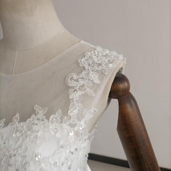 エレガント ウエディングドレス ホワイト Aライン レース 花嫁 編み上げ 結婚式 4枚目の画像
