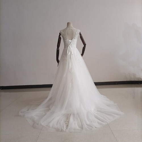 エレガント ウエディングドレス ホワイト Aライン レース 花嫁  