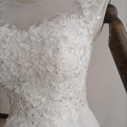 エレガント ウエディングドレス ホワイト Aライン レース 花嫁 編み上げ 結婚式 5枚目の画像