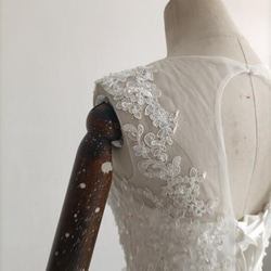 エレガント ウエディングドレス ホワイト Aライン レース 花嫁 編み上げ 結婚式 6枚目の画像
