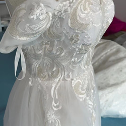 上品！有品位 ウェディングドレス 繊細レース 純白 ソフトチュール 花嫁/結婚式 2枚目の画像