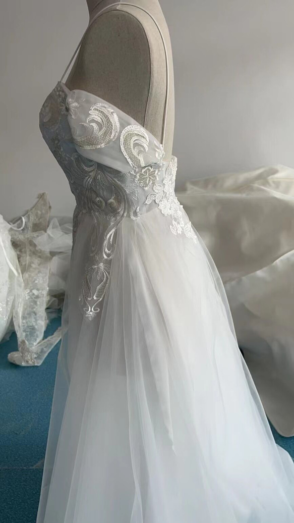 優雅的！優雅婚紗，精緻蕾絲，純白色，柔軟薄紗，新娘/婚禮 第8張的照片