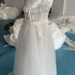 優雅的！優雅婚紗，精緻蕾絲，純白色，柔軟薄紗，新娘/婚禮 第4張的照片