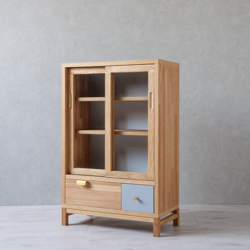 ガラス引き戸の戸棚⁂サイズオーダー可⁂北欧風 棚・シェルフ・ラック